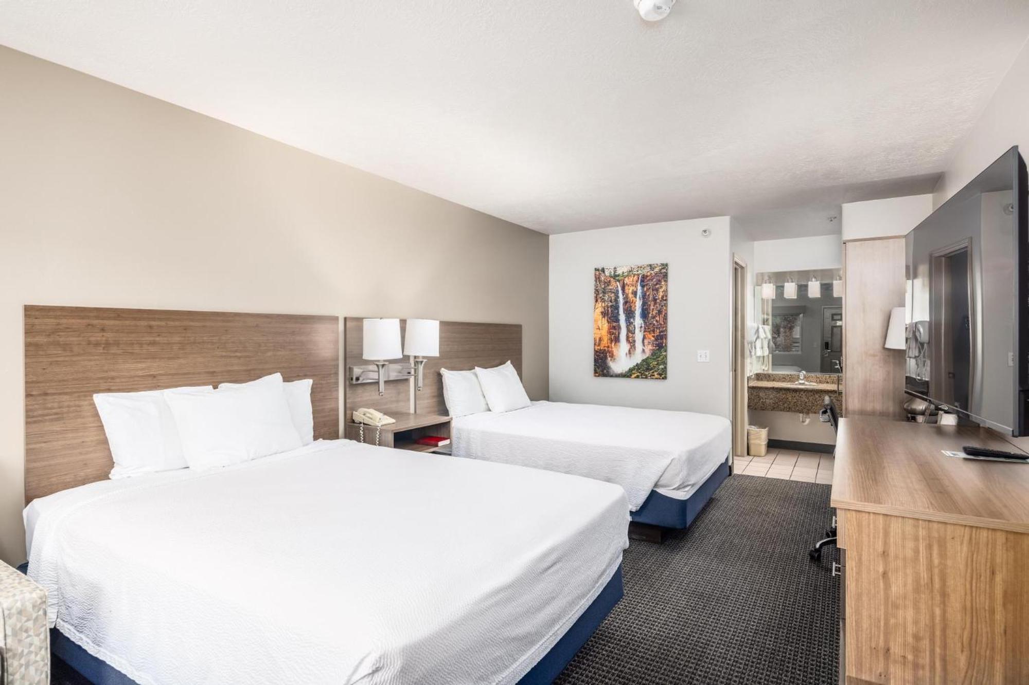 Room two queen beds,1742755344:JPEG